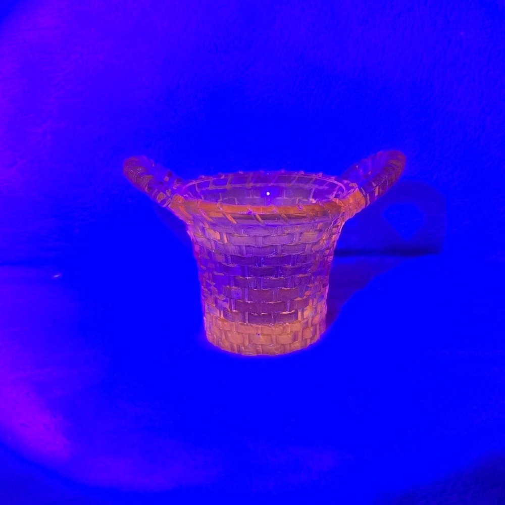Vintage Degenhart Amber Cadmium Glass Basket Weave Toothpick Holder UV Glow
